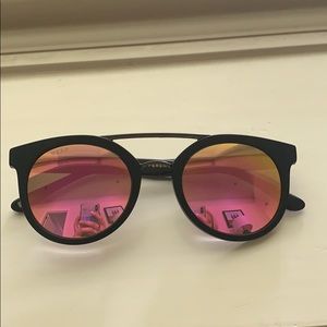 Diff polarized sunglasses